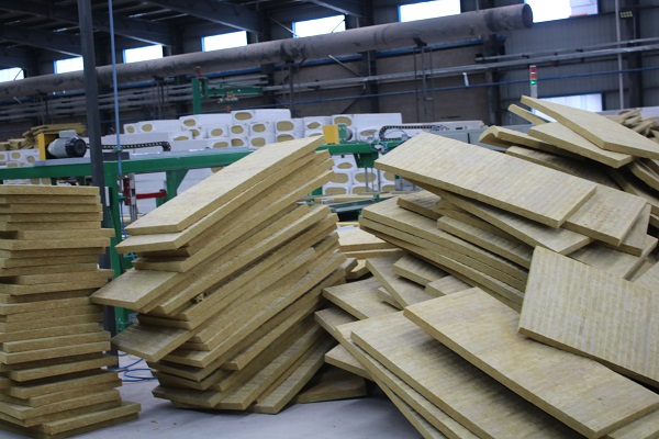 外墻保溫巖棉板施工中網(wǎng)格布的作用